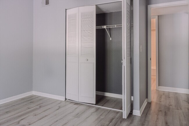 Building Photo - NEWLY REDUCED RENTAL PRICE!!