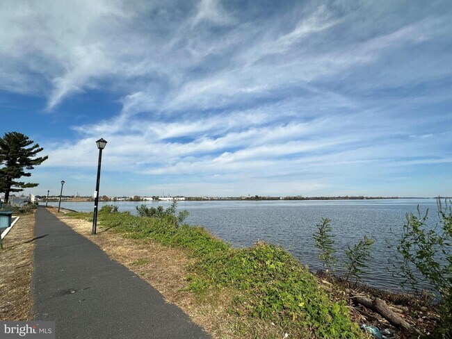Building Photo - 1113 Little Harbour Dr