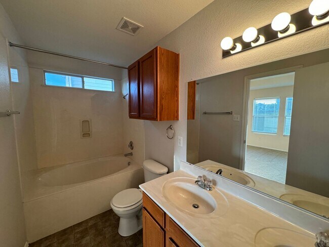 Building Photo - 3-Bedroom House for Rent in Killeen
