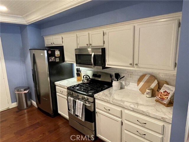 Building Photo - 83 Breakers Ln