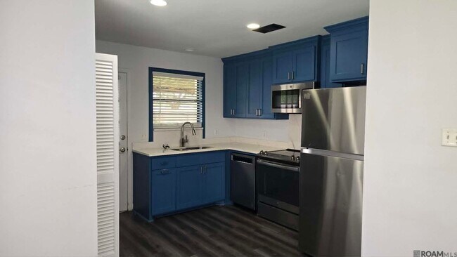 Building Photo - 15110 Jester Ave