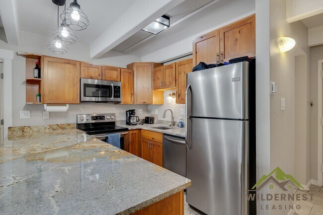 Building Photo - Amazing Views at this Fully Furnished Condo at the Lodge at Lake Dillon