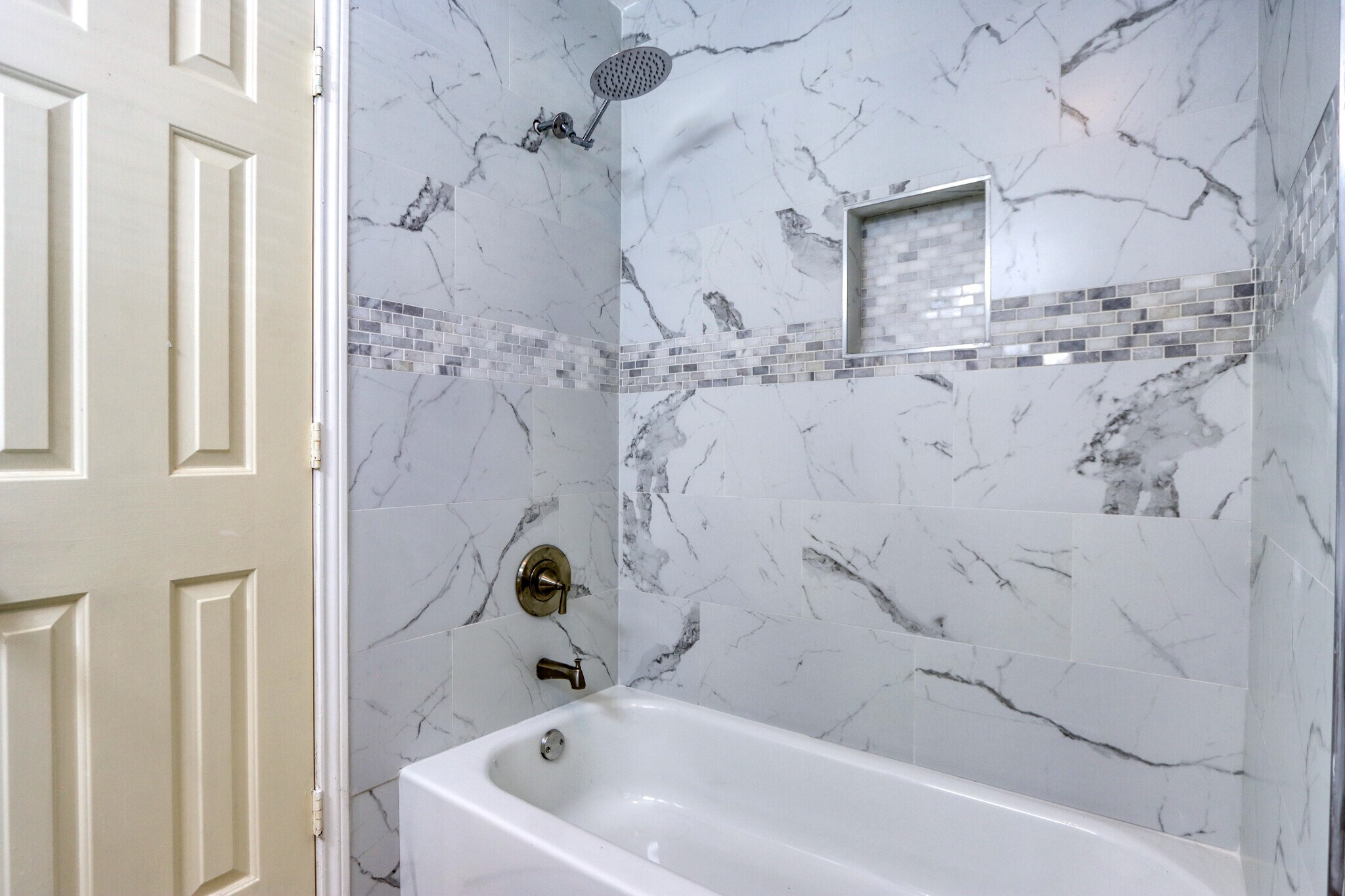 Building Photo - 317 Benjamin St