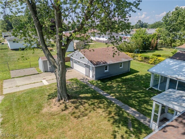 Building Photo - 34690 Beachpark Dr