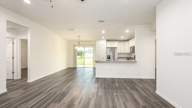 Building Photo - 151 Malauka Rd