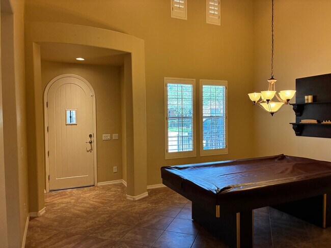 Building Photo - 20973 W Cora Vista