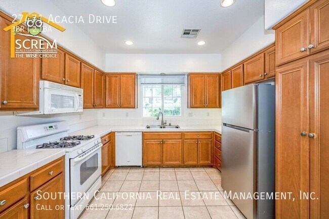 Building Photo - 27471 Acacia Dr