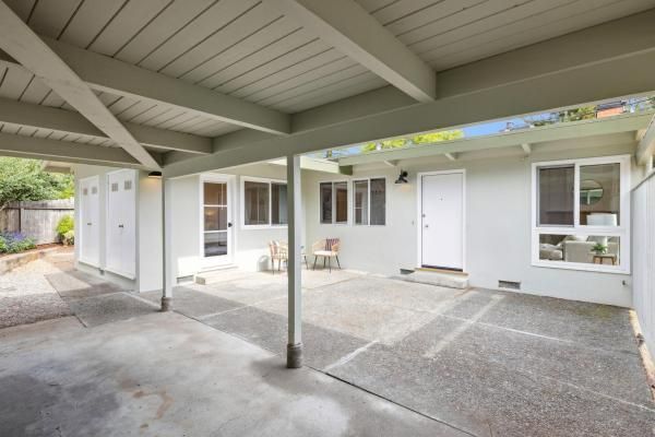 Building Photo - 14 Stadium Way