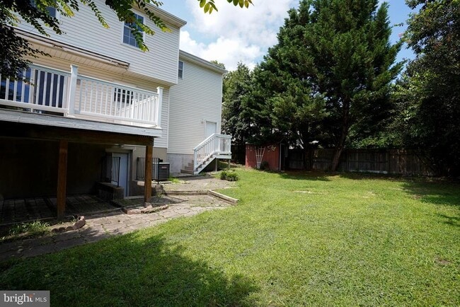 Building Photo - 7862 Centergate Ct