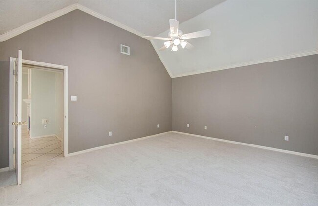 Building Photo - 16839 Willow Bend Ct