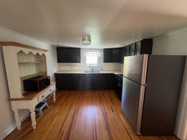 Building Photo - 3209 Swan Pl