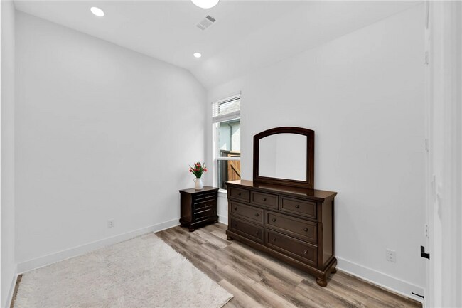 Building Photo - 6720 Stags Run