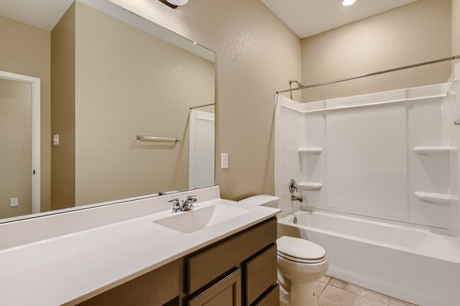 Building Photo - 3BR/2 Bath 1-Story on greenbelt, loads of extras!