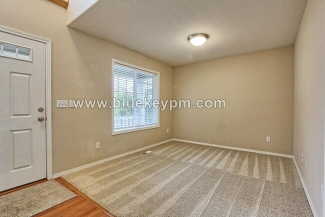 Building Photo - 4 Bed, 2.5 Bath Home Off  SE Eaton Blvd  and  Weaver Creek in Battle Ground