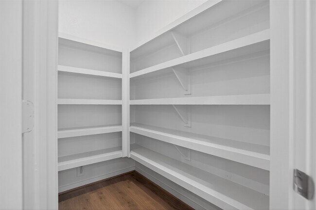 Building Photo - 422 Gram Hl Dr