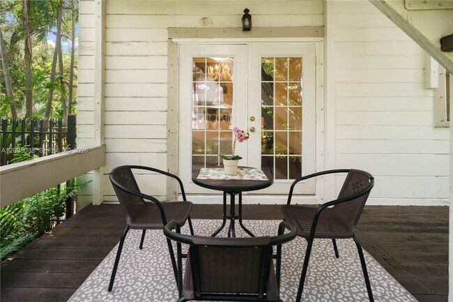 Building Photo - 743 NW 9th Ave