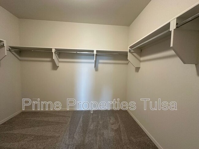 Building Photo - 13441 S 72nd Ct E