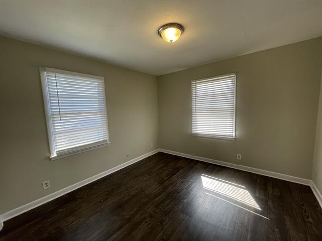 Building Photo - 2513 Greenway St