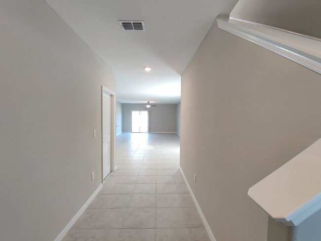 Building Photo - 7115 Samuel Ivy Dr