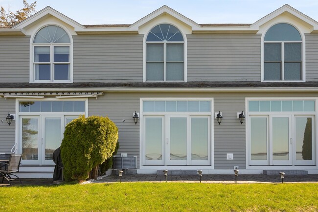 Building Photo - 38 Pebble Beach Rd