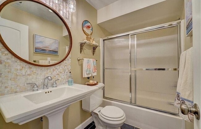 Building Photo - 100 Pinewood Rd Virginia Beach VA 23451