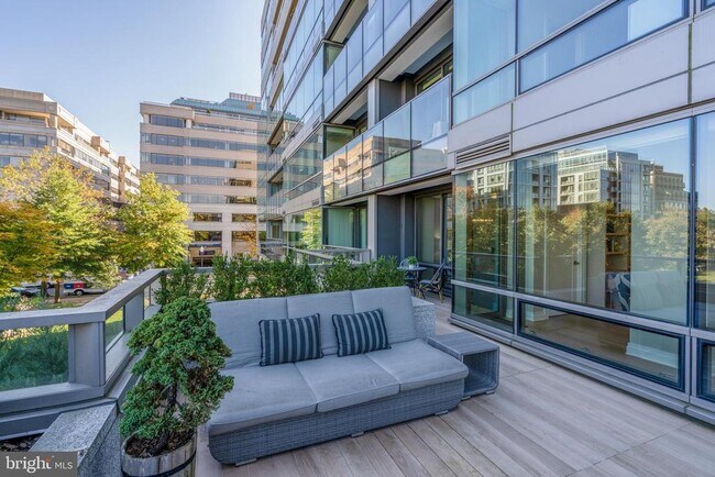 Building Photo - 2501 M St NW