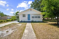 Building Photo - 1721 Broxey Ct NE