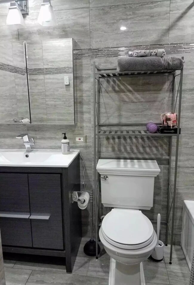 New Bathroom (1 of 3) - 87 Gainsborough St