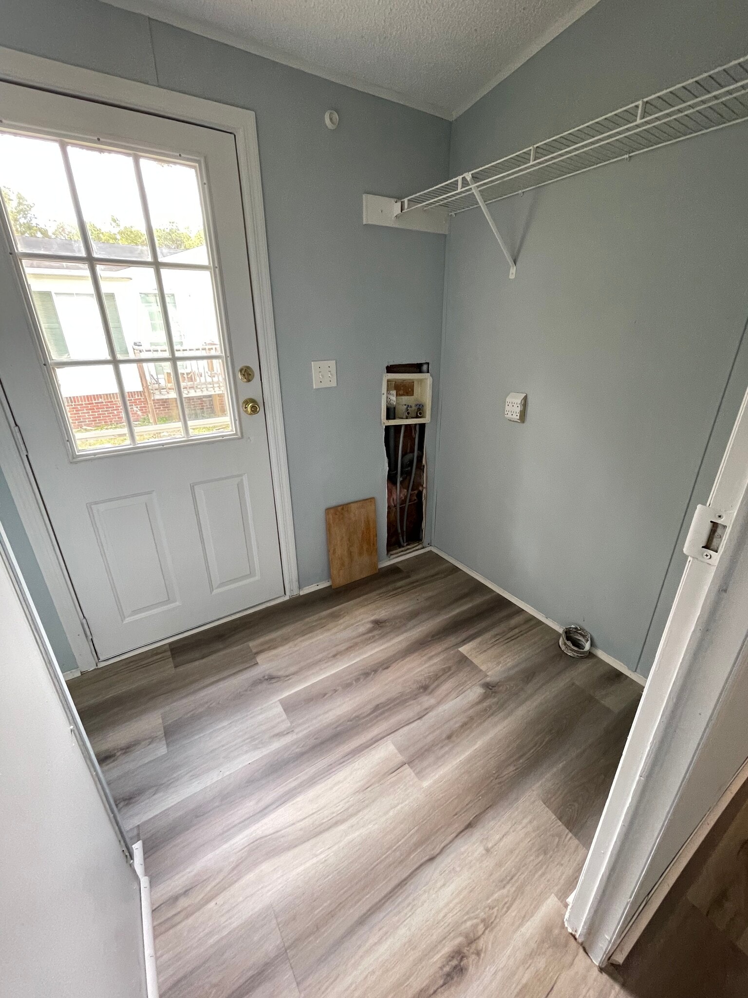 Building Photo - 9111 Baywood Cir