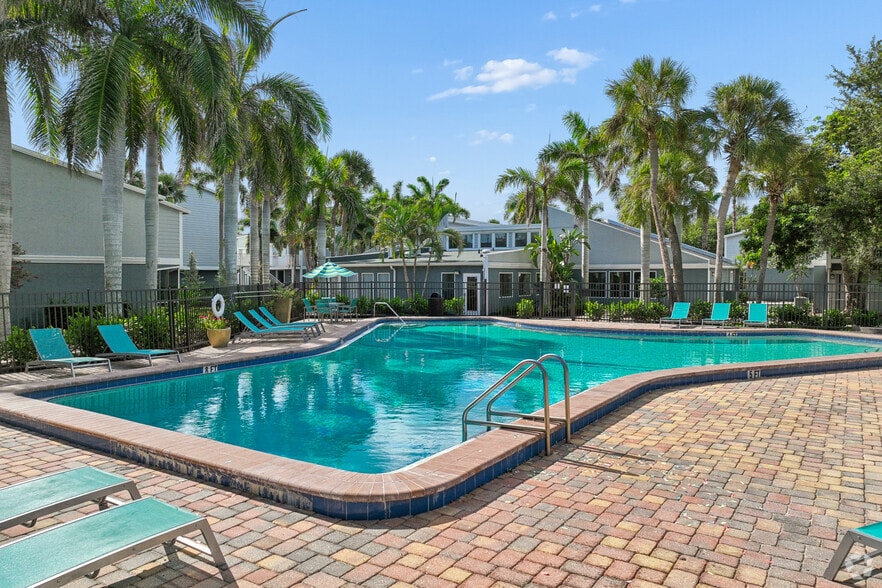 Pool #2 - Cypress Winds Apartment Homes