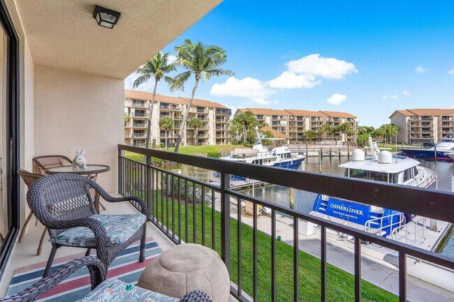 Building Photo - 2601 Marina Isle Way