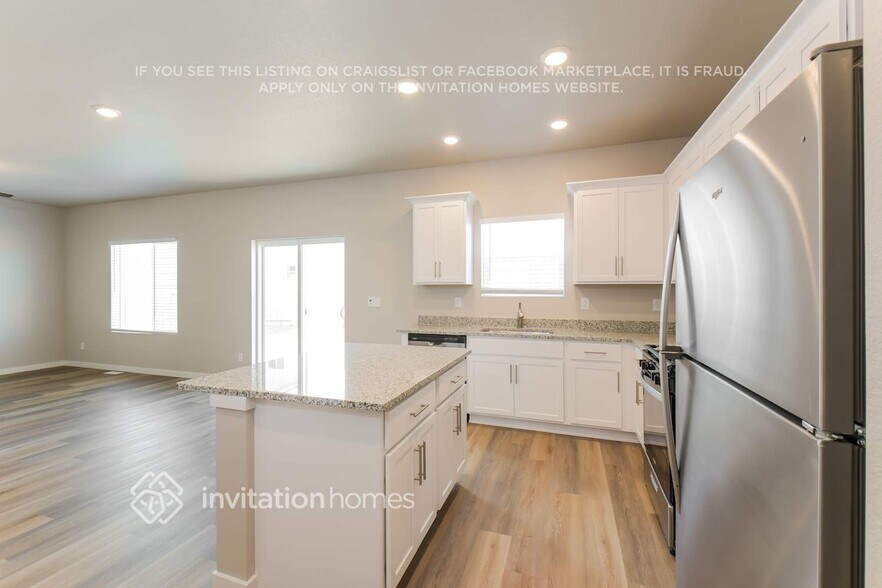 Building Photo - 7303 Dolores Ave