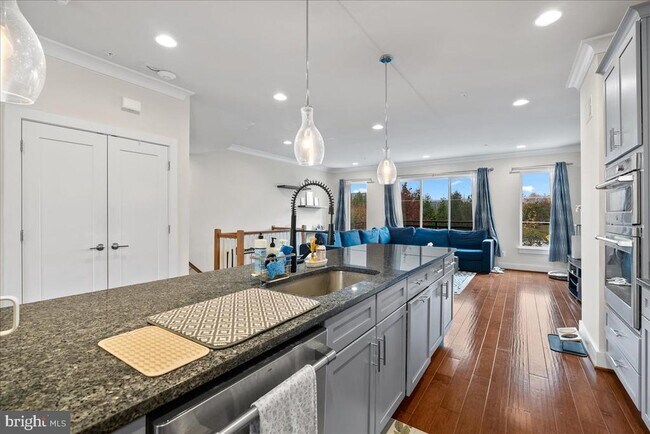 Building Photo - 4902 Trail Vista Ln