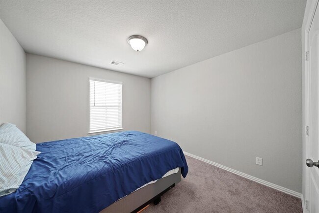 Building Photo - 7410 Arabian Moon Trail