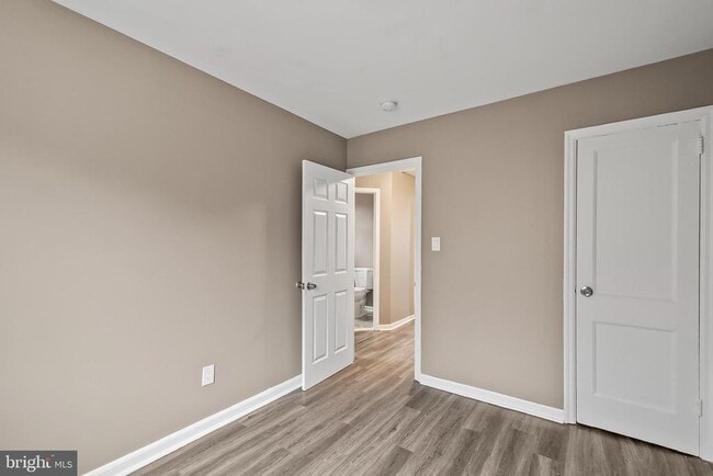 Building Photo - 2412 18th St SE