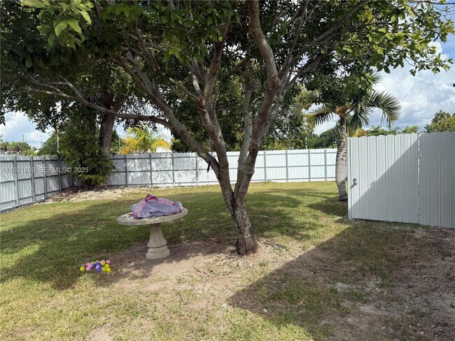 Building Photo - 27000 SW 145th Ave