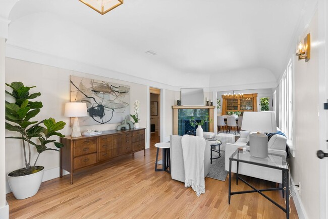Building Photo - Restored Mission Hills Stunner