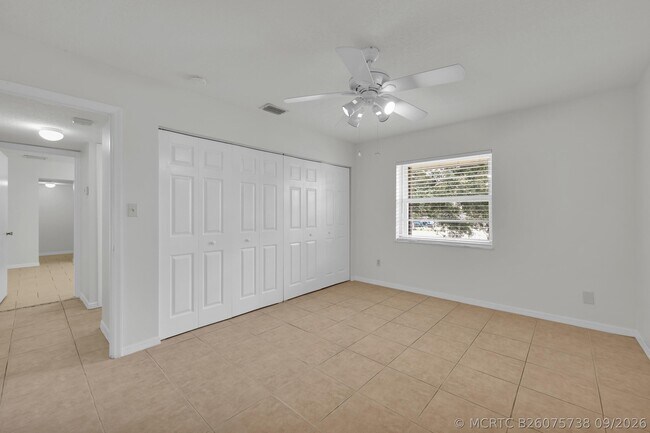 Building Photo - 2302 Sunrise Blvd