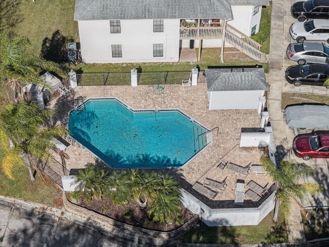 Building Photo - Spacious 3-Bedroom, 2-Bath Oasis in the Heart of Kissimmee!