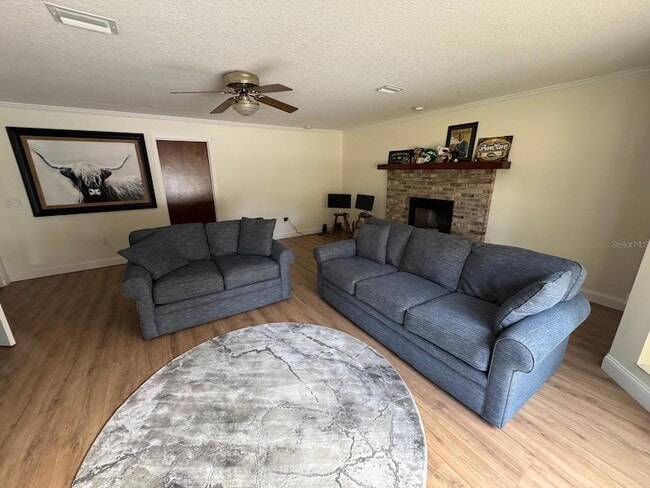 Building Photo - 581 Woodlawn Terrace