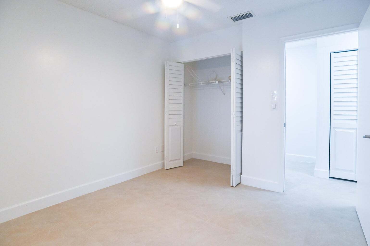 Building Photo - 1148 Summit Trail Cir