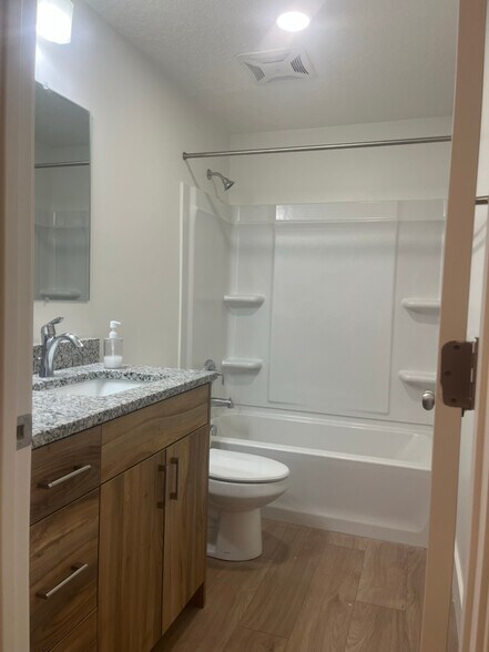 Building Photo - 1262 N 1000 W