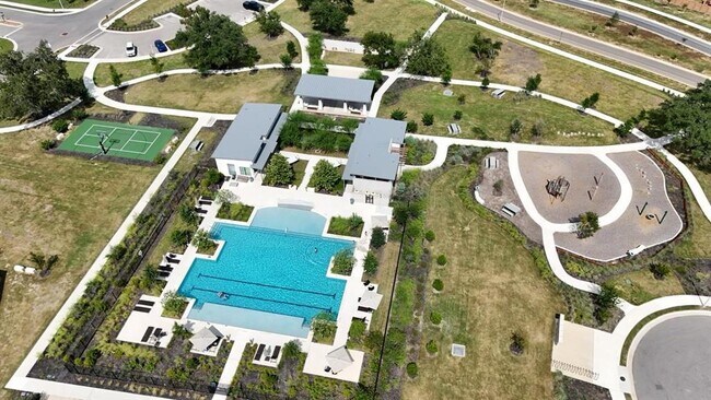 Building Photo - 135 Independence Dr