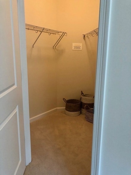 Building Photo - 130 University Ave