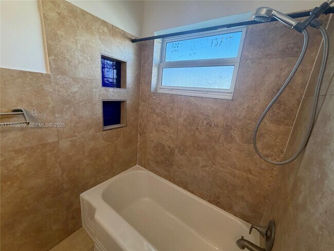 Building Photo - 2215 Adams St