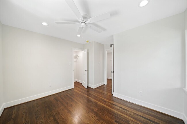 Building Photo - 520 Lovett Blvd