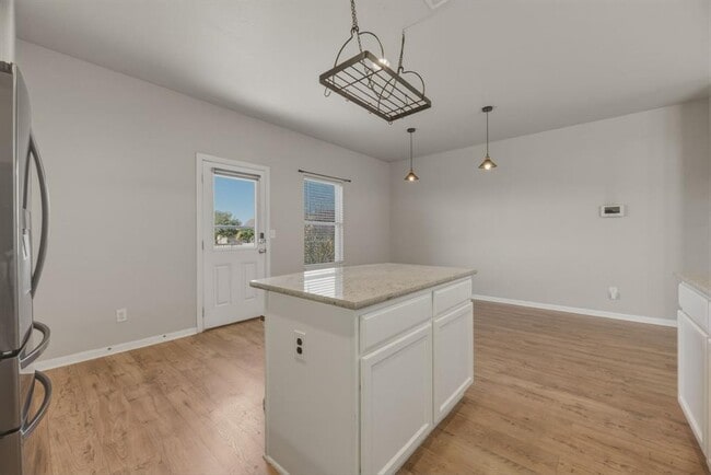 Building Photo - 125 Exeter Cove