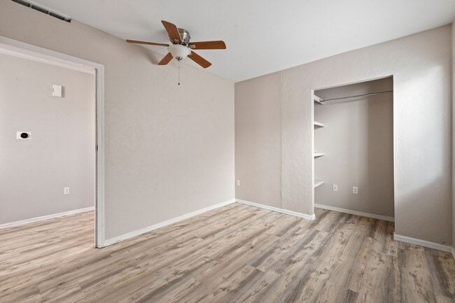 Building Photo - 6066 S Cedar Elm Ln