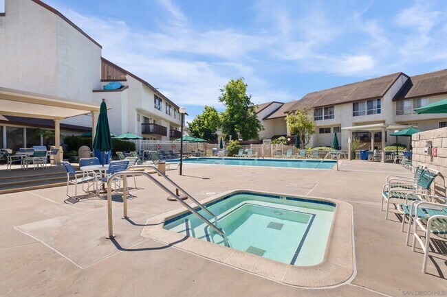 Building Photo - Loft Style One Bedroom Condo in Mission Valley