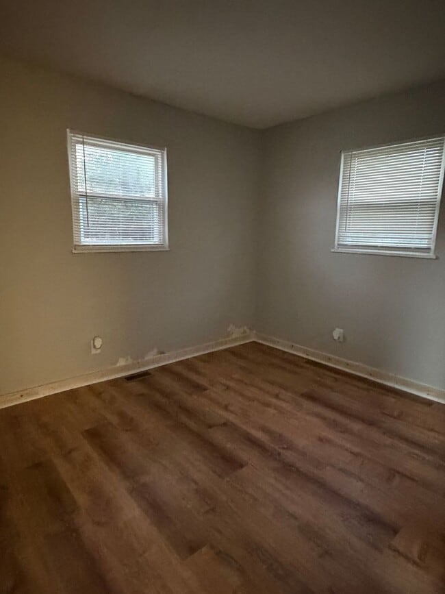 Building Photo - Discover this newly remodeled 3-bedroom, 1-bath home in Indianapolis’s Old Southside.